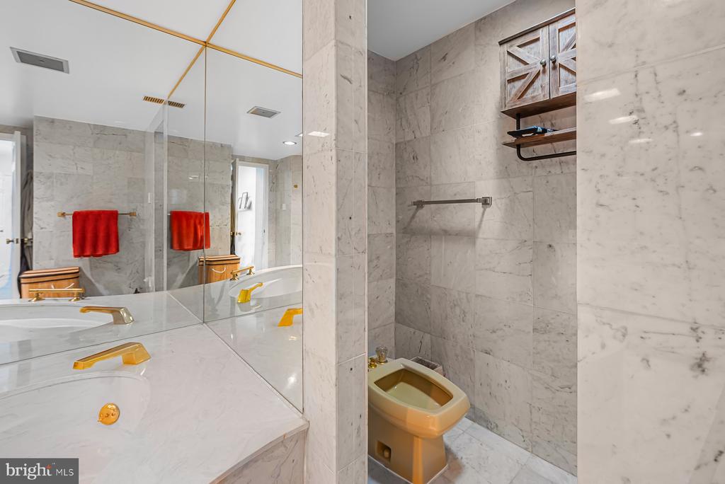 800 25TH STREET NW Unit: 1001