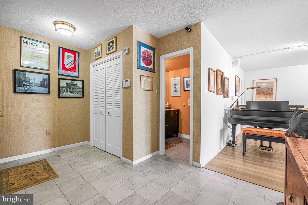 800 25TH STREET NW Unit: 1001