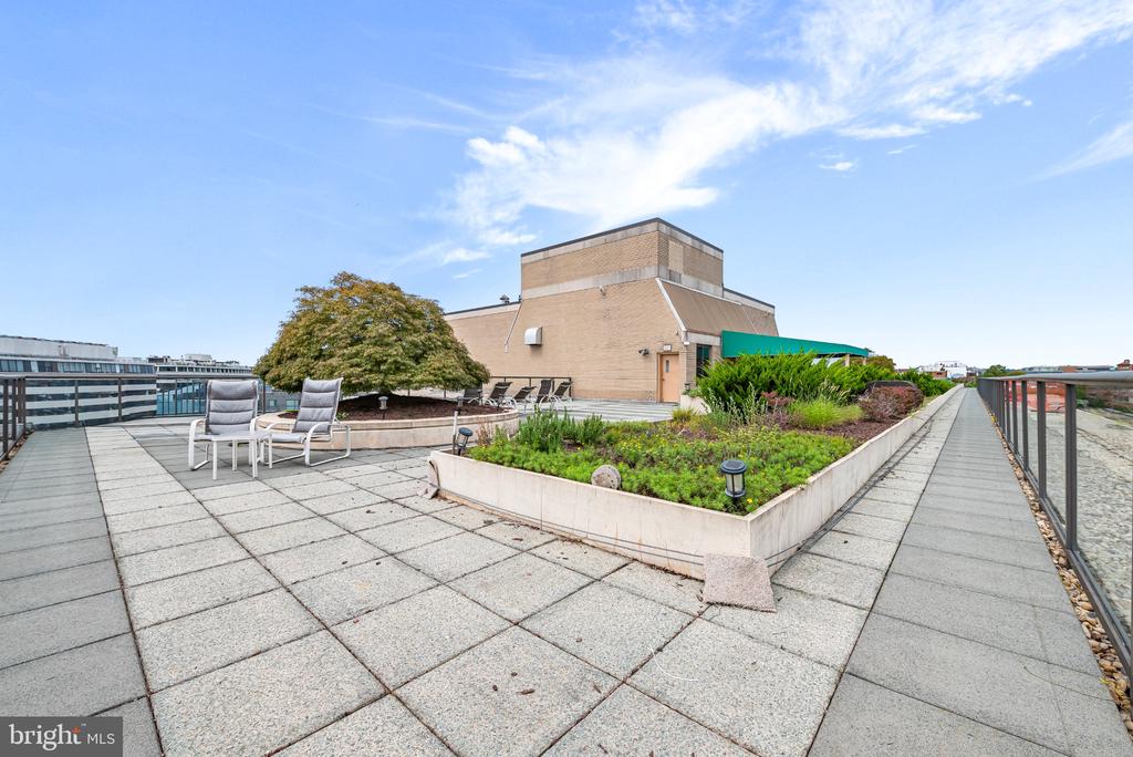 800 25TH STREET NW Unit: 1001