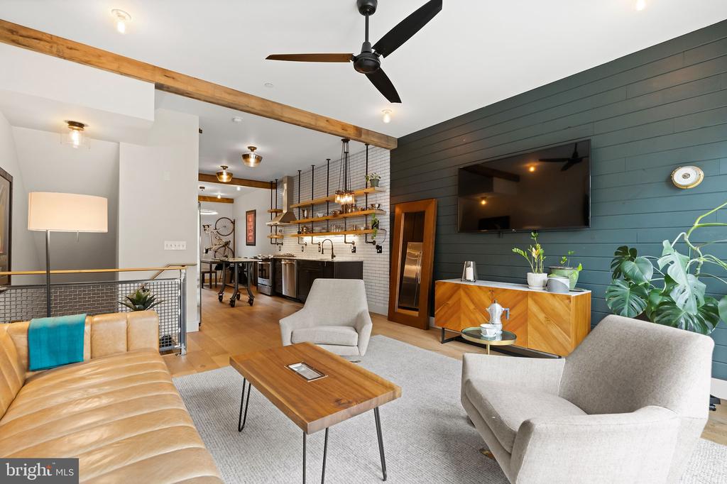 770 GIRARD STREET NW Unit: 1E