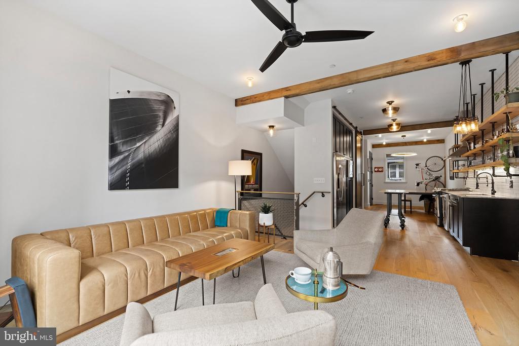 770 GIRARD STREET NW Unit: 1E