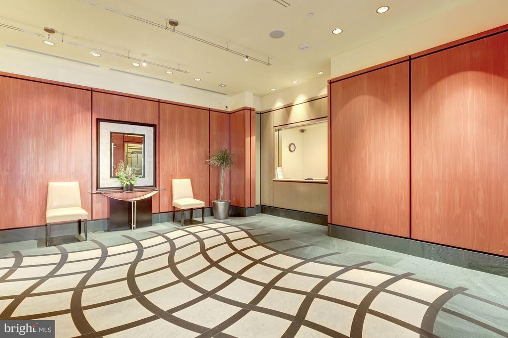 400 MASSACHUSETTS AVENUE NW Unit: 711