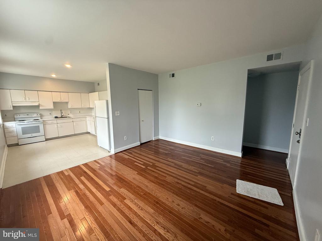 2201 15TH STREET NW Unit: 303