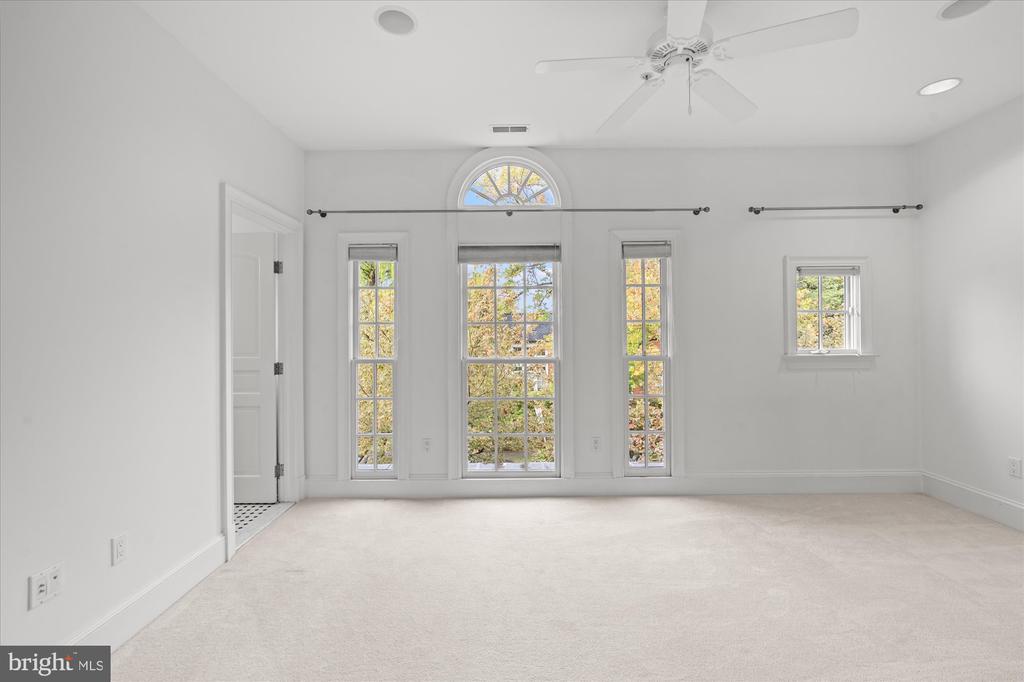 2995 38TH STREET NW