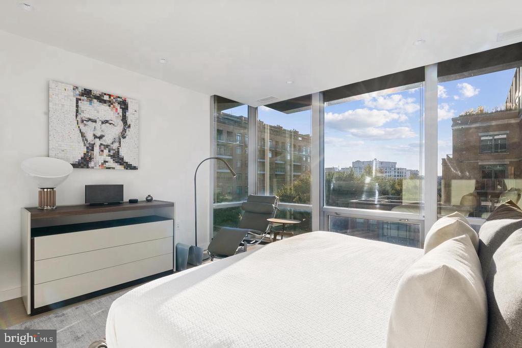 1111 24TH STREET NW Unit: 53