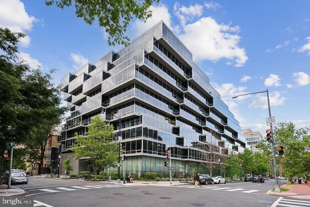 1111 24TH STREET NW Unit: 53