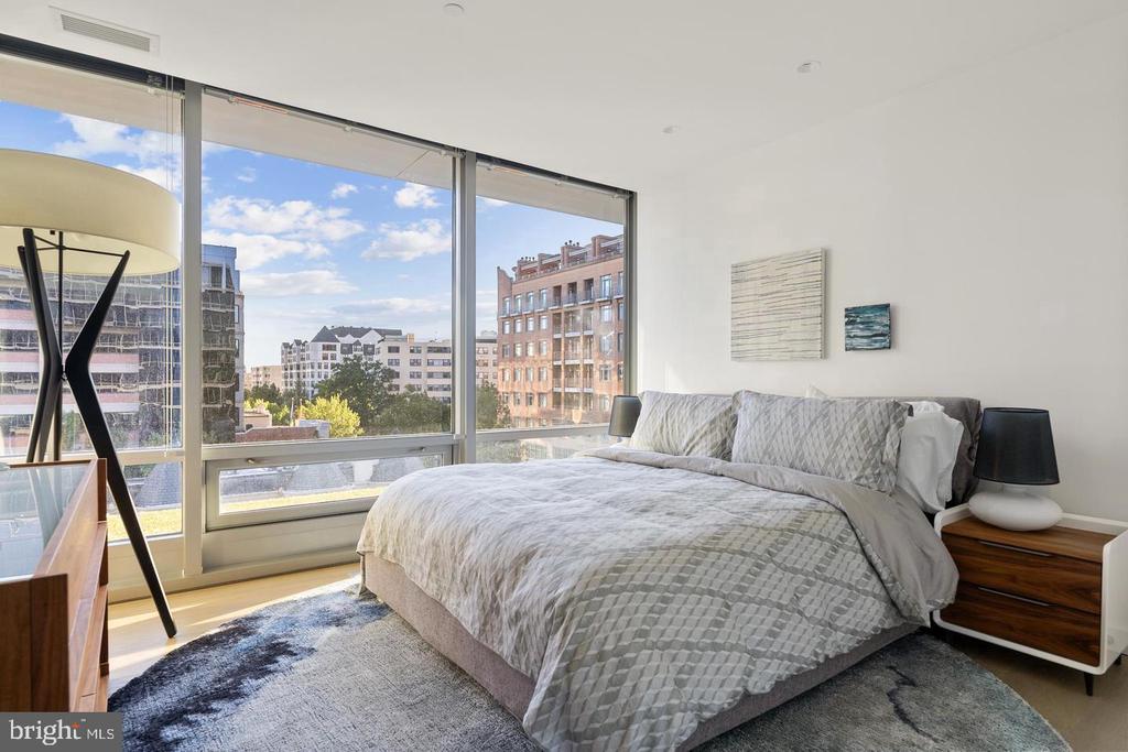 1111 24TH STREET NW Unit: 53