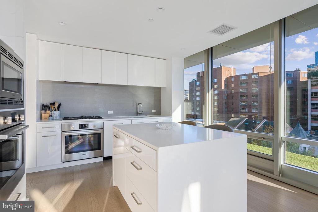 1111 24TH STREET NW Unit: 53