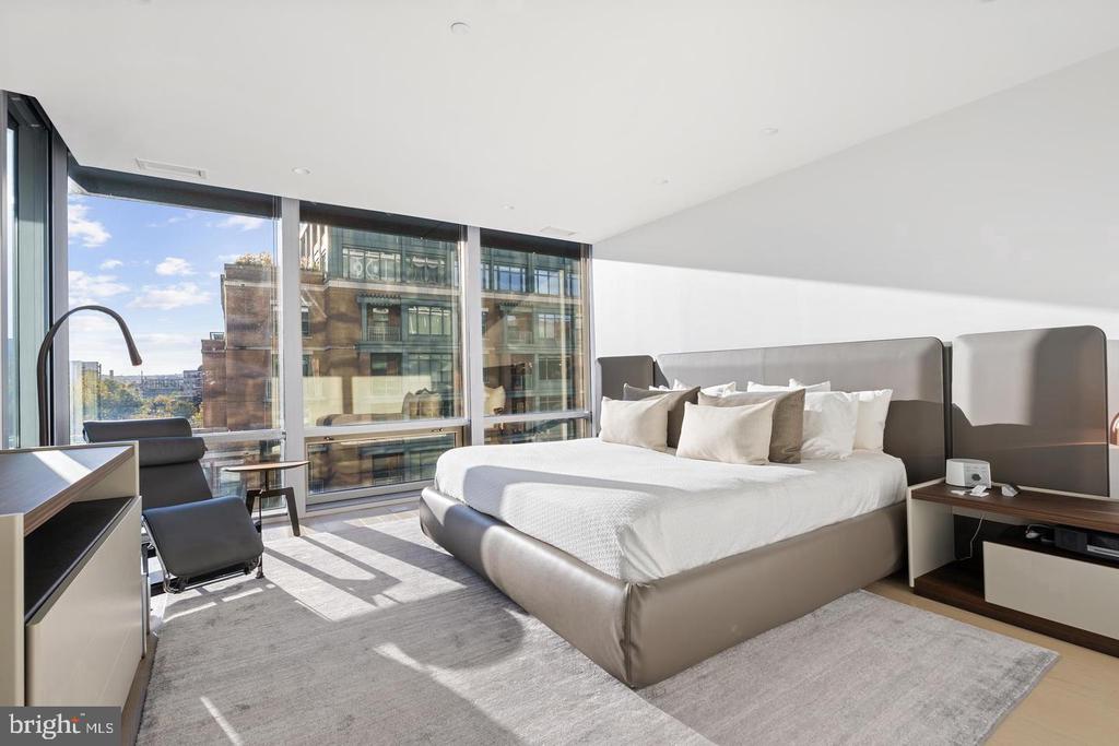 1111 24TH STREET NW Unit: 53