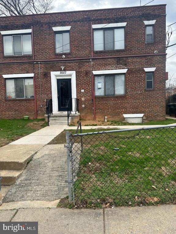 5027 H STREET SE Unit: 1