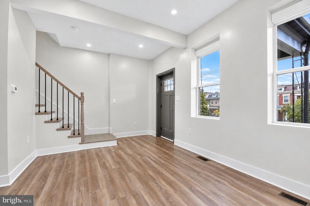 829 LONGFELLOW STREET NW