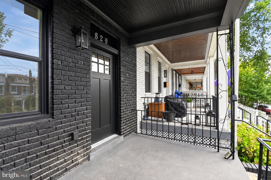 829 LONGFELLOW STREET NW