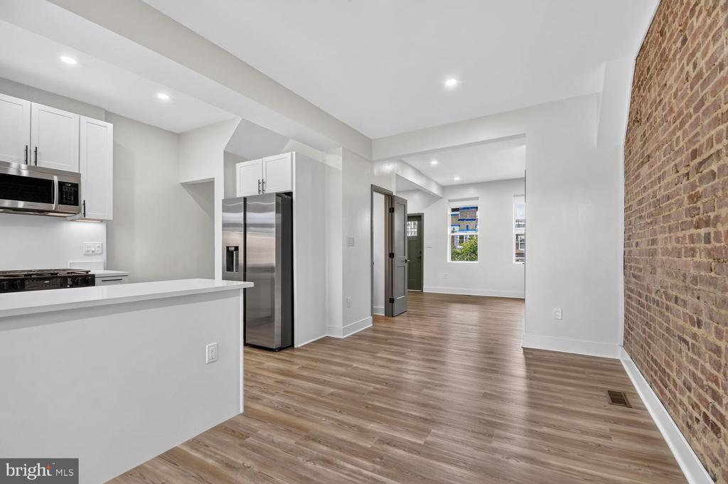 829 LONGFELLOW STREET NW