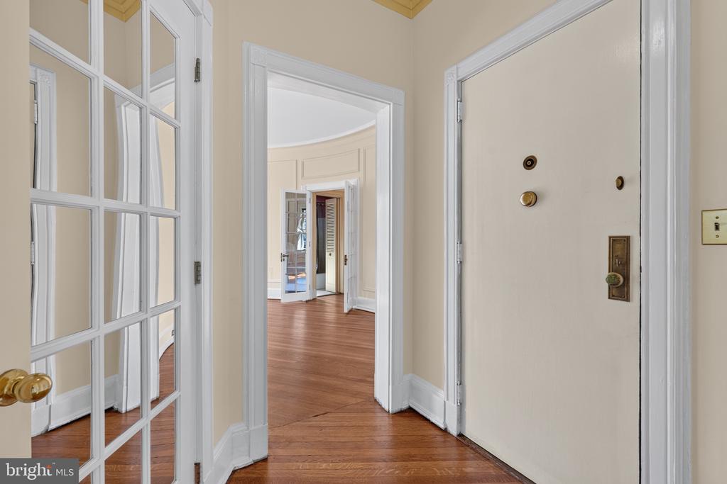 1901 NW WYOMING AVENUE NW Unit: 52