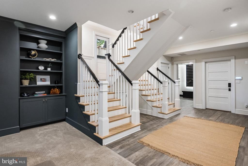 3515 WOODLEY ROAD NW