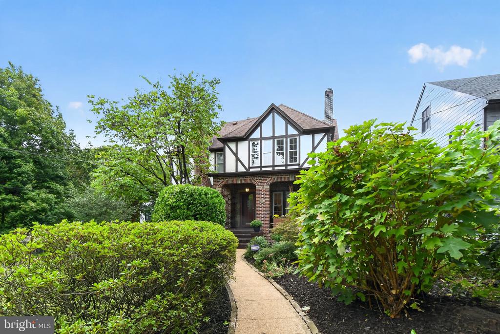 4123 MILITARY ROAD NW