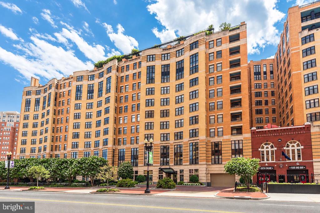 400 MASSACHUSETTS AVENUE NW Unit: 1012