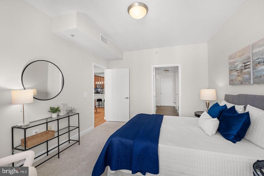 400 MASSACHUSETTS AVENUE NW Unit: 1012