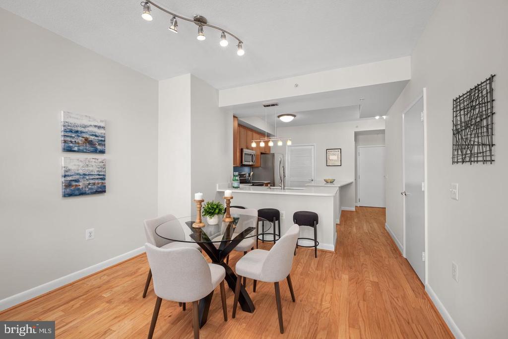 400 MASSACHUSETTS AVENUE NW Unit: 1012