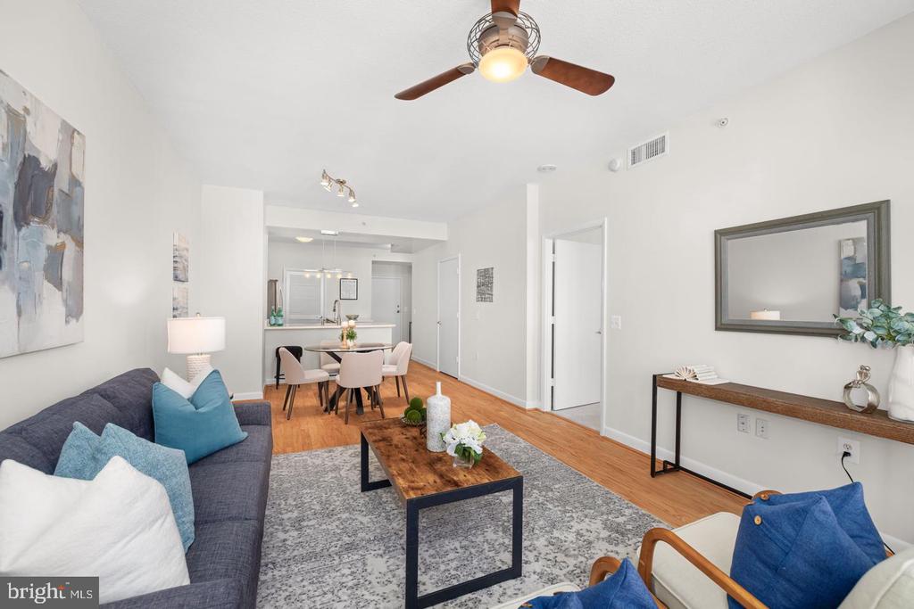 400 MASSACHUSETTS AVENUE NW Unit: 1012