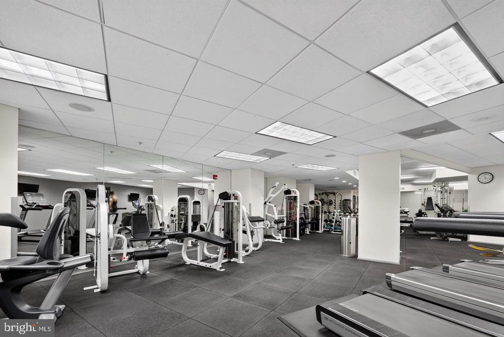 400 MASSACHUSETTS AVENUE NW Unit: 1012