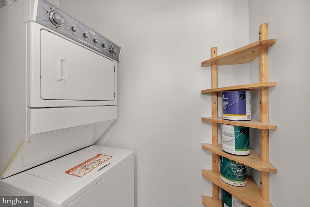 400 MASSACHUSETTS AVENUE NW Unit: 1012