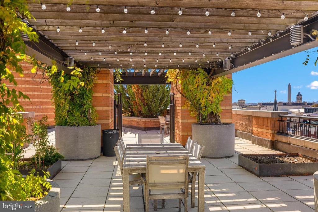 400 MASSACHUSETTS AVENUE NW Unit: 1012