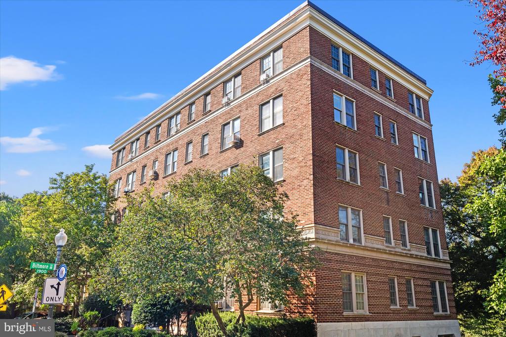 2456 20TH STREET NW Unit: 303