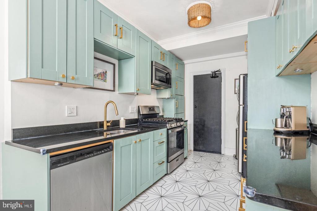 4707 CONNECTICUT AVENUE NW Unit: 107