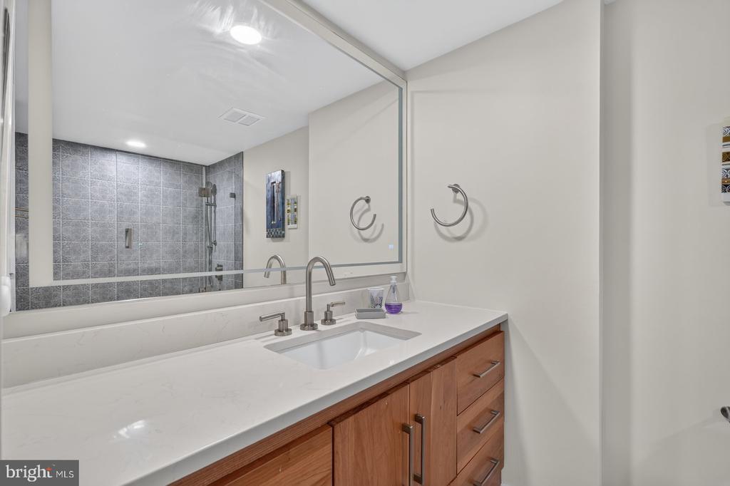 3101 NEW MEXICO AVENUE NW Unit: 816