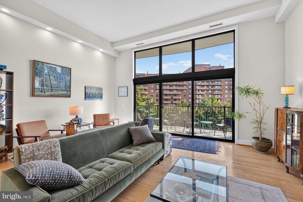3101 NEW MEXICO AVENUE NW Unit: 816