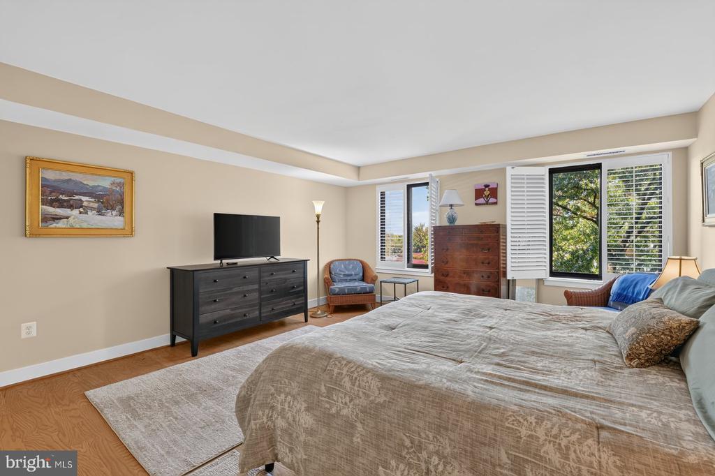 3101 NEW MEXICO AVENUE NW Unit: 816