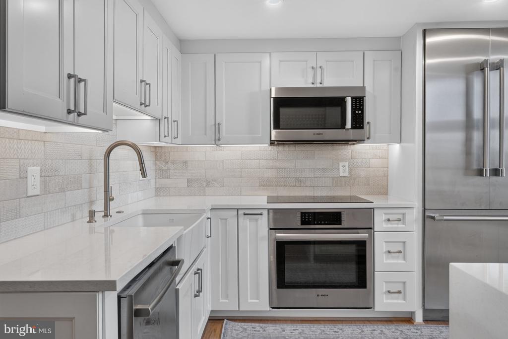3101 NEW MEXICO AVENUE NW Unit: 816