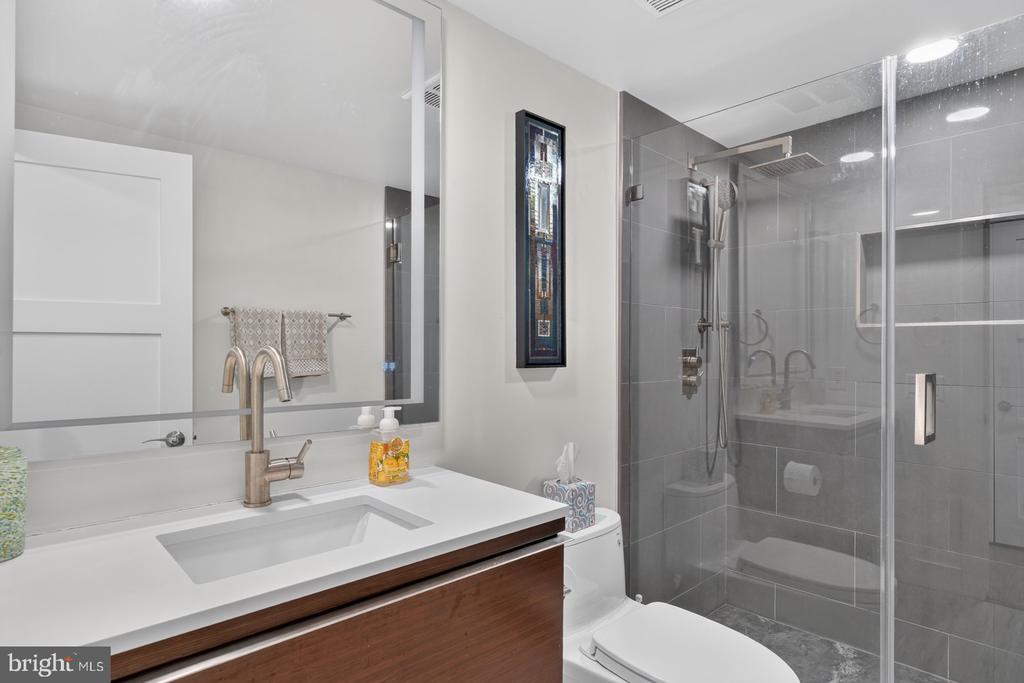 3101 NEW MEXICO AVENUE NW Unit: 816