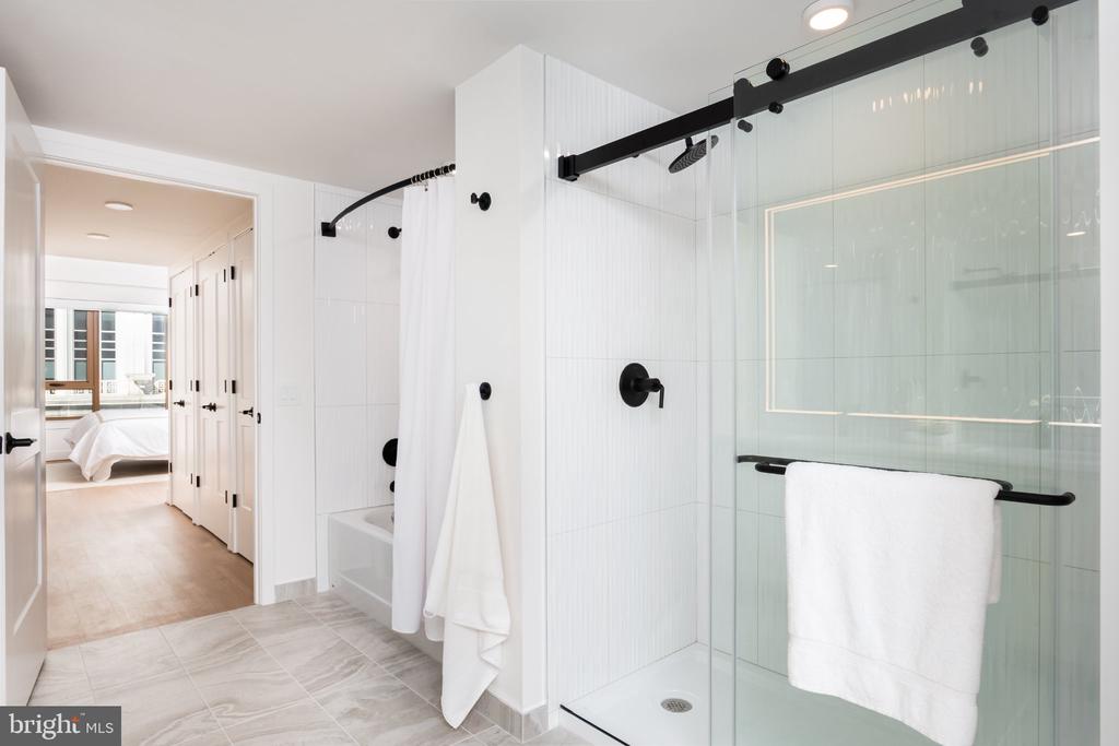 1425 NEW YORK AVENUE NW Unit: 1307/ VARIES