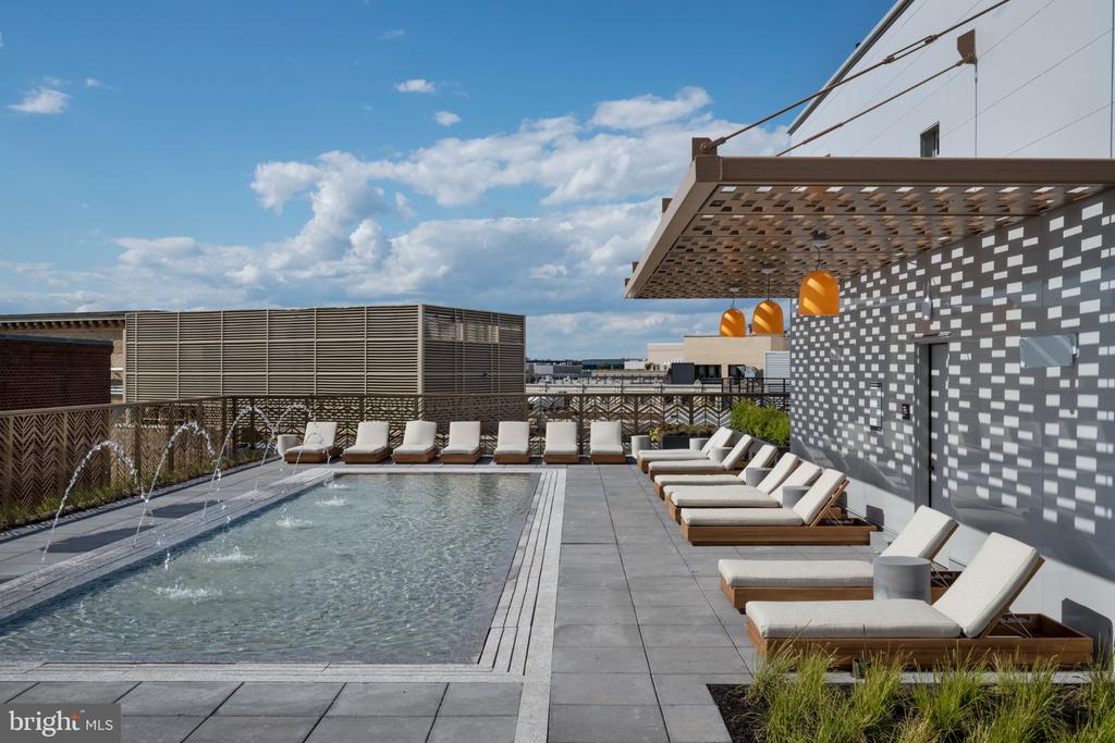 1425 NEW YORK AVENUE NW Unit: 1307/ VARIES