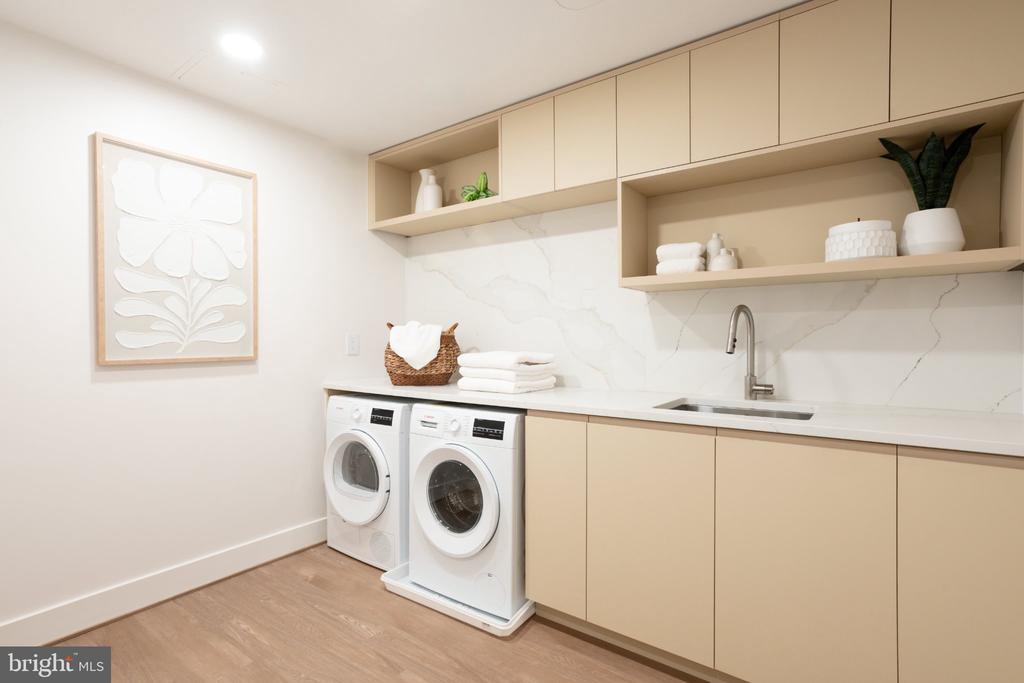 1425 NEW YORK AVENUE NW Unit: 1307/ VARIES