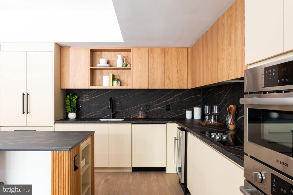 1425 NEW YORK AVENUE NW Unit: 1307/ VARIES