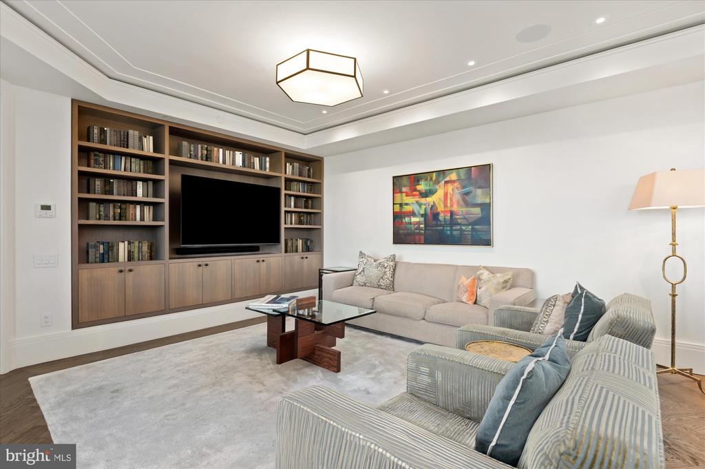 2660 CONNECTICUT AVENUE NW Unit: 4B