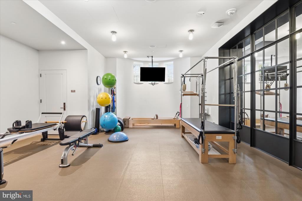 2660 CONNECTICUT AVENUE NW Unit: 4B