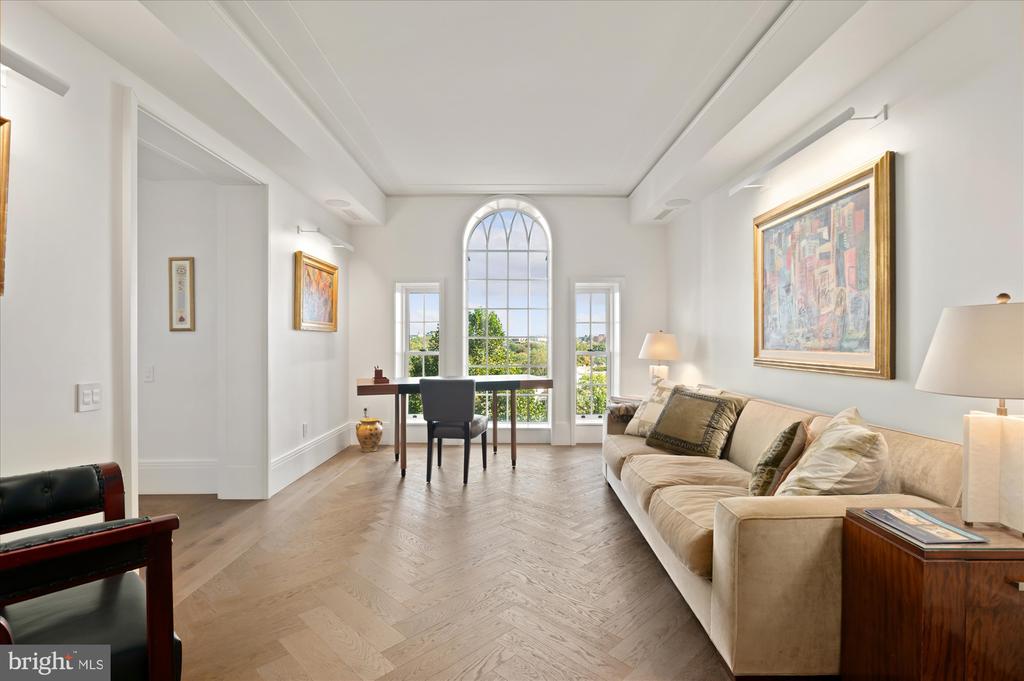 2660 CONNECTICUT AVENUE NW Unit: 4B