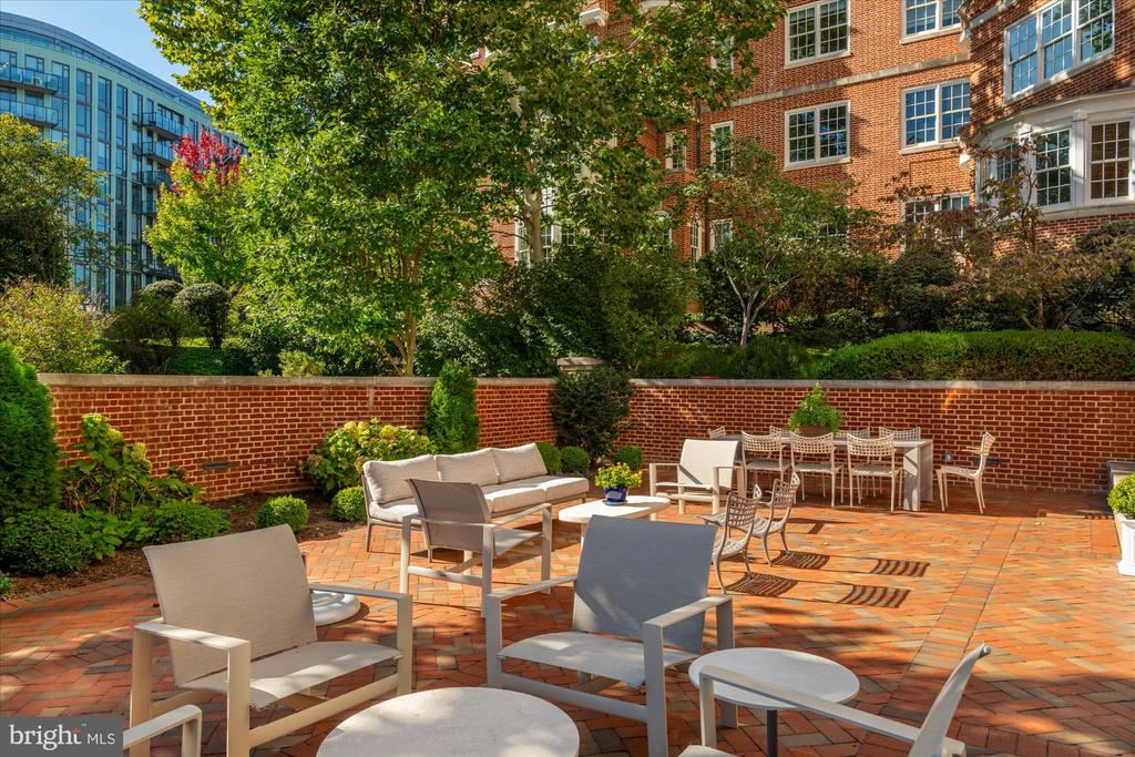 2660 CONNECTICUT AVENUE NW Unit: 4B