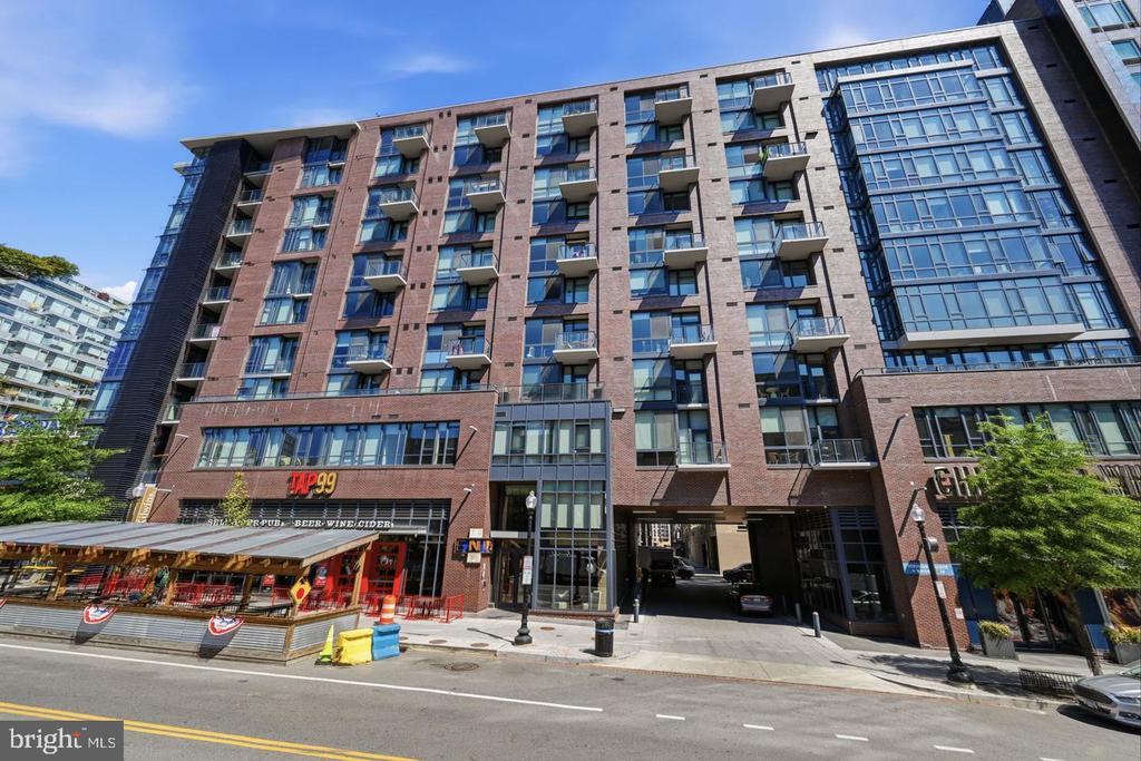 70 N STREET SE Unit: N706