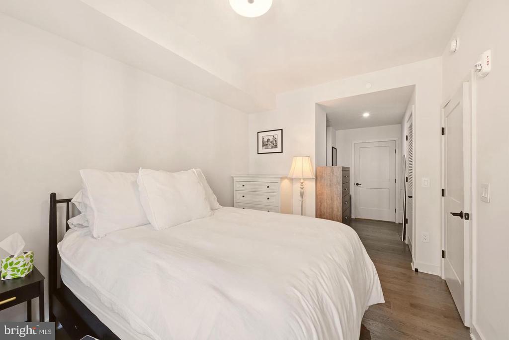70 N STREET SE Unit: N706