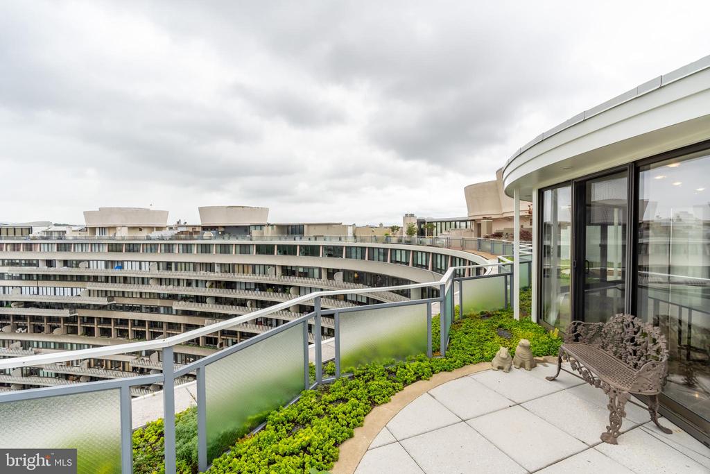 2500 VIRGINIA AVENUE NW 1408-S