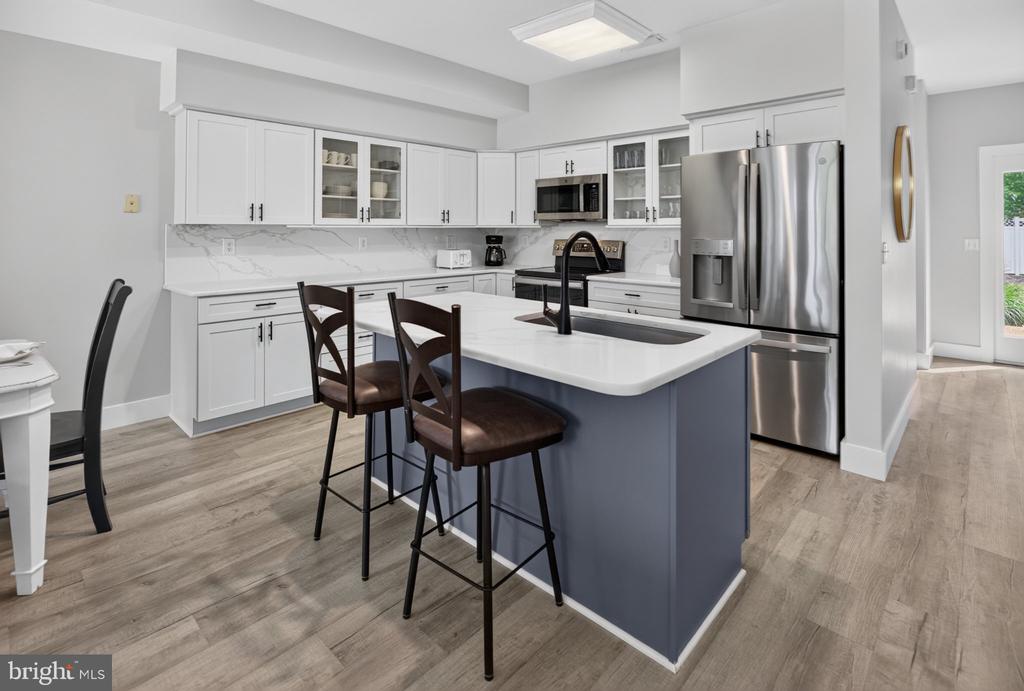 20898 EAST DRIVE Unit: 553