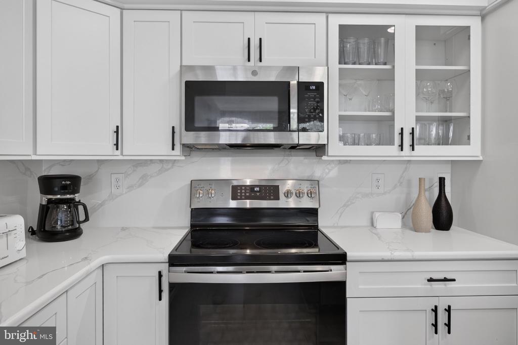 20898 EAST DRIVE Unit: 553