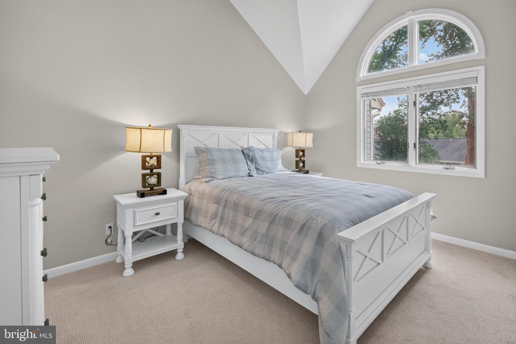 20898 EAST DRIVE Unit: 553
