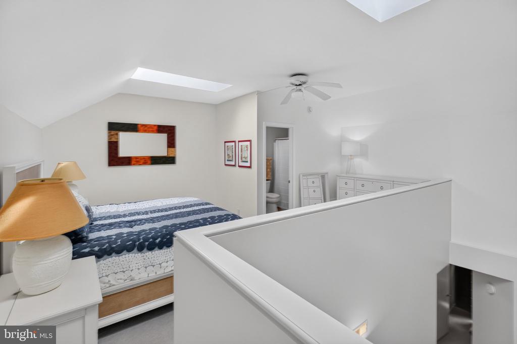 20898 EAST DRIVE Unit: 553