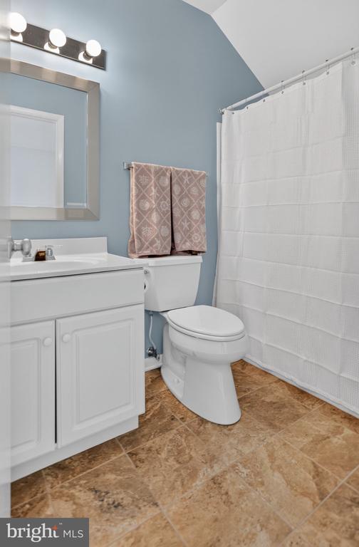 20898 EAST DRIVE Unit: 553